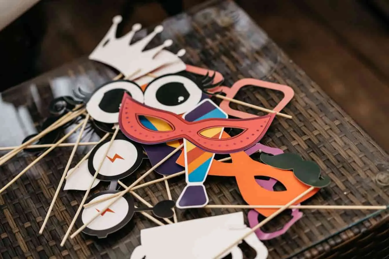 Masque et lunettes en option pour un photobooth